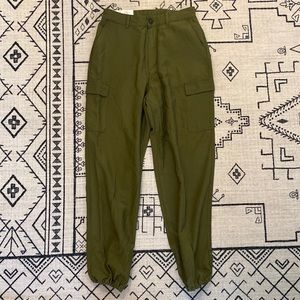 Uniqlo Cargo Jogger pants - Olive